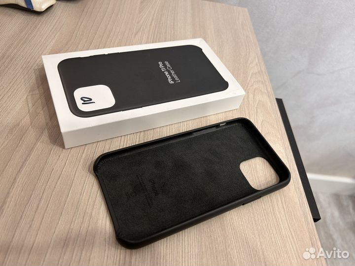 Оригинальный чехол на iPhone 11 pro