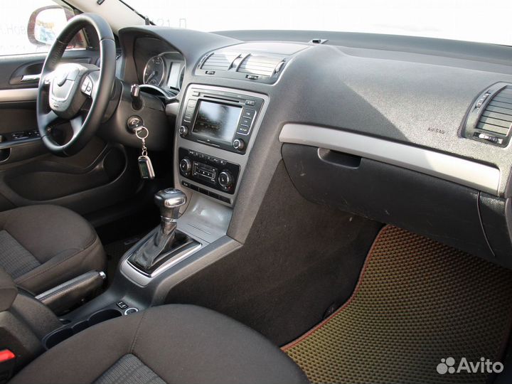 Skoda Octavia 1.6 AT, 2012, 81 798 км