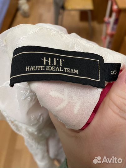 Блуза с воланами