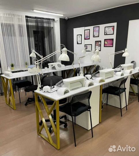 Маникюрный стол на 2 мастера