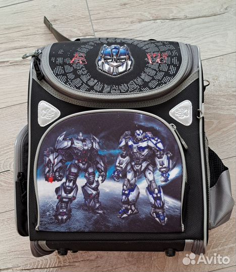 Портфель школьный для мальчика