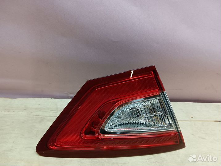 Фонарь левый внутренний Ford Mondeo 5 2014