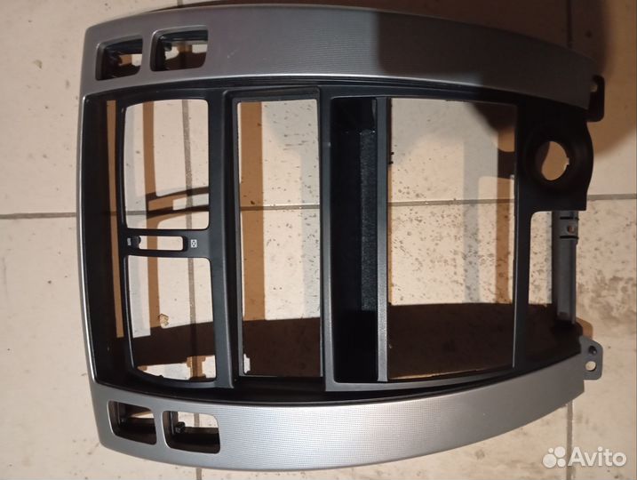 Рамка магнитолы Hyundai Tucson 1