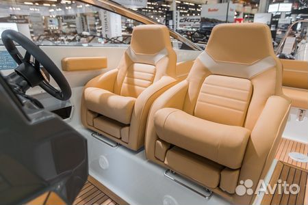 Финский катер Yamarin 88 DC c каютой