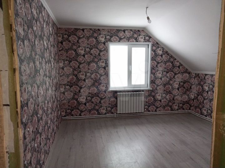 Дом 180 м² на участке 10 сот.