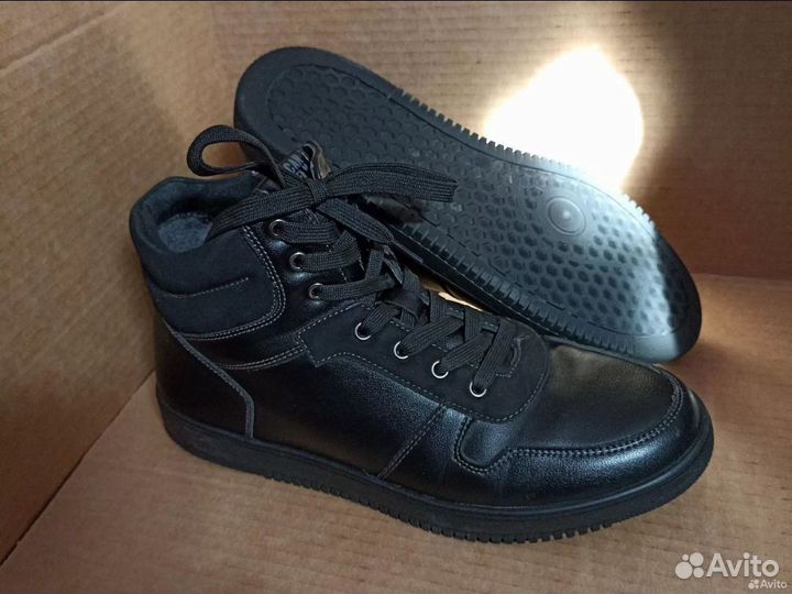 Полуботинки кроссовки сандалии туфли 40 37 36,5