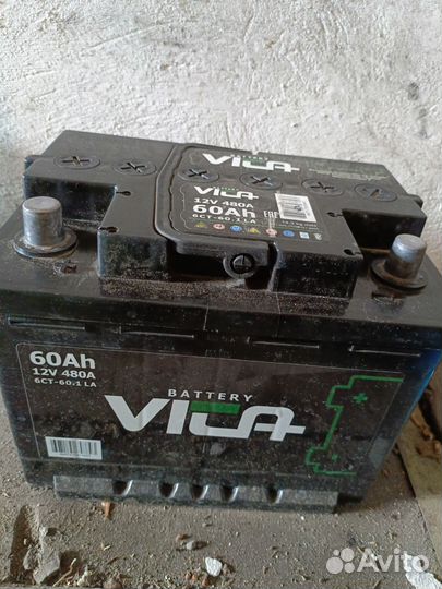 Аккумулятор автомобильный 60 ач