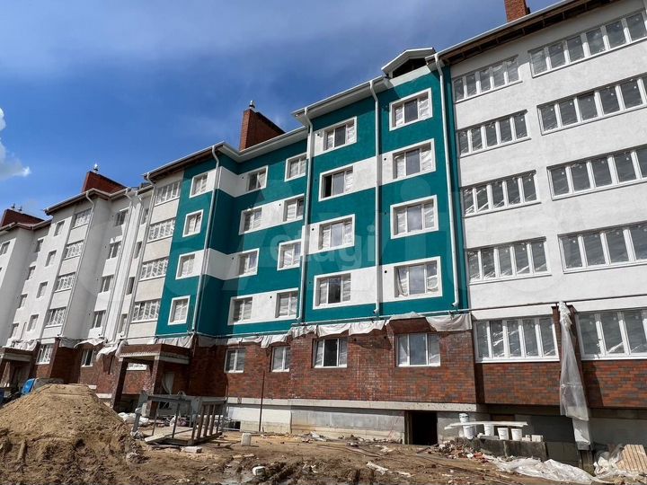 2-к. квартира, 67,8 м², 2/5 эт.