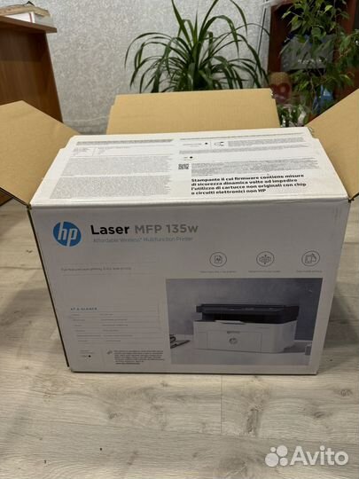 Мфу лазерный hp 135w