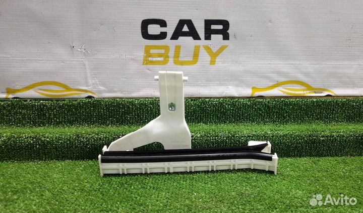 Направляющая стекла задней левой Kia Sportage