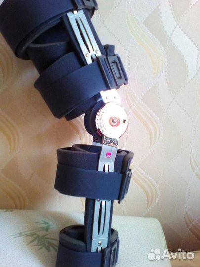 Фиксатор коленного сустава (ортез )