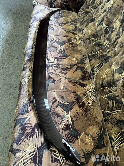 Дефлектор капота toyota rav4