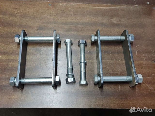 Удлиненные серьги на газель