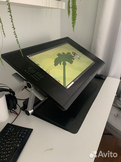 Графический планшет wacom Cintiq 24 HD