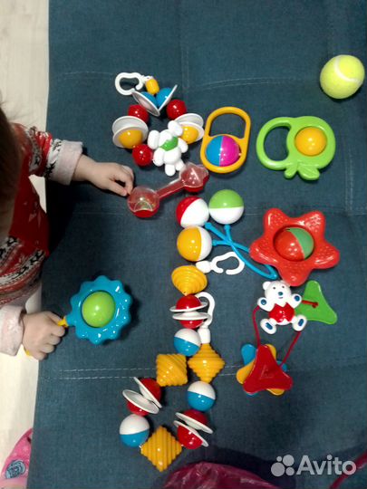 Мобиль музыкальный+ пакет игрушек