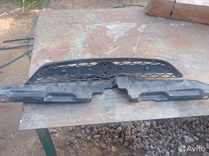 Решетка радиатора киа Рио1