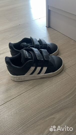 Кроссовки adidas 23