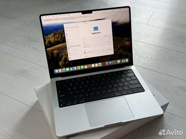 MacBook Pro 14 M3 8/512Gb Silver 12 циклов