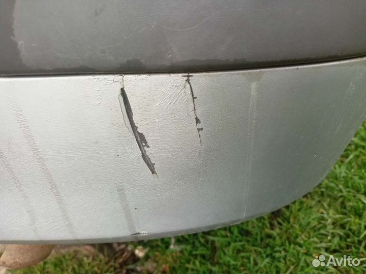 Задний бампер с дефектами Mazda premacy 2001г