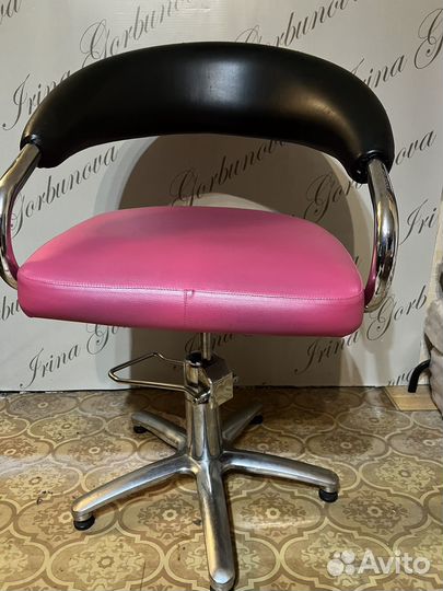 Парикмахерское кресло