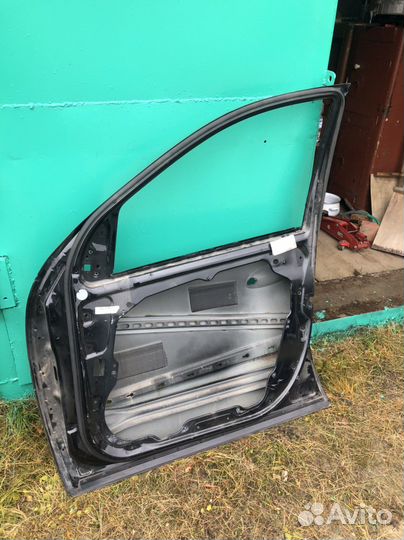 Передняя дверь