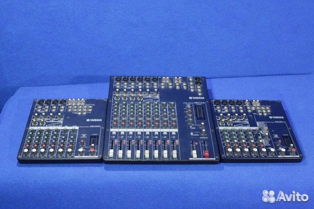 Микшерный пульт Behringer Xenyx 1204 FX