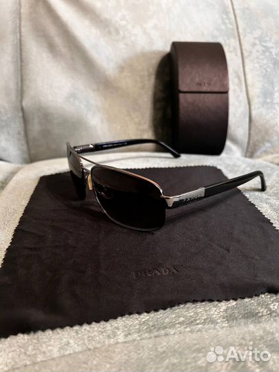 Солнцезащитные очки prada aviator