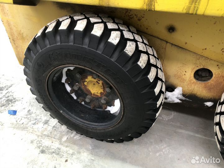 Мини-погрузчик МКСМ 800H, 2011