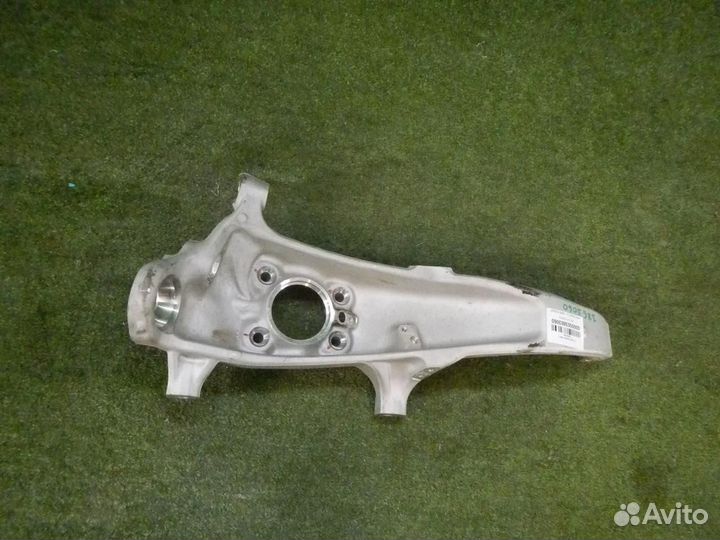 Кулак поворотный передний правый BMW M5 F90 (2017