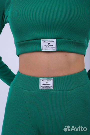 Комплект белья: лонгслив+шорты/ новый