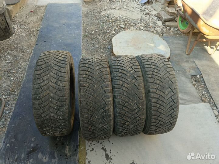 Michelin X-Ice North 4 205/55 R16