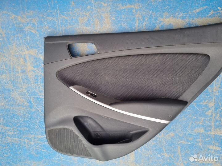 Обшивка двери задней правой Hyundai Solaris 1 седа