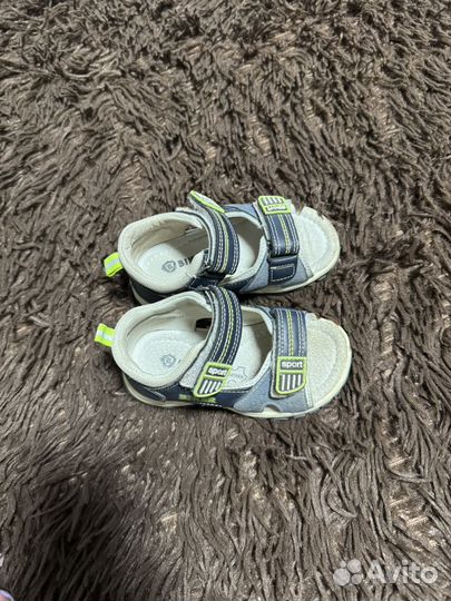 Сандали детские