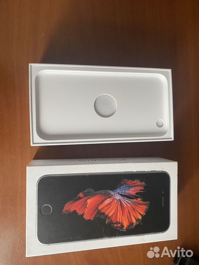 Коробка на iPhone 6s