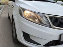 Kia Rio 1.4 AT, 2012, 144 000 км, с пробегом, цена 930 000 руб.