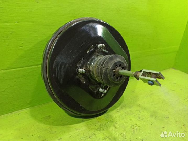 Вакуумный усилитель тормозов Renault Logan седан