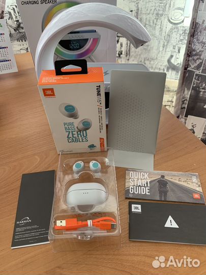 Новые беспроводные наушники JBL Tune115 TWS