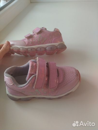 Кроссовки капика