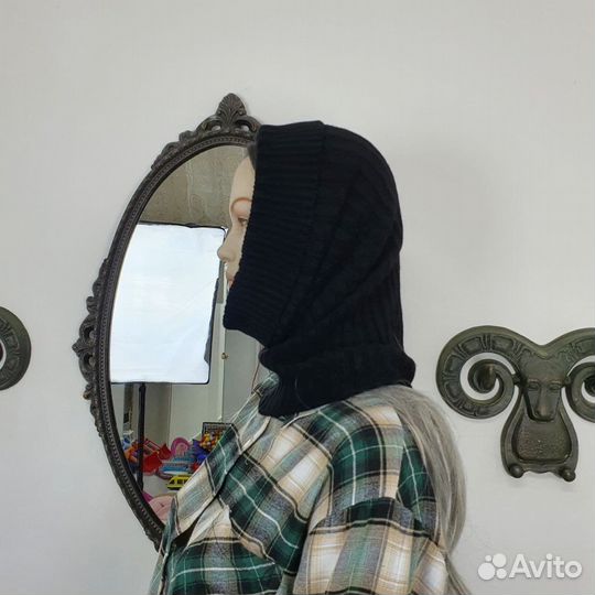 Капор вязаный genious