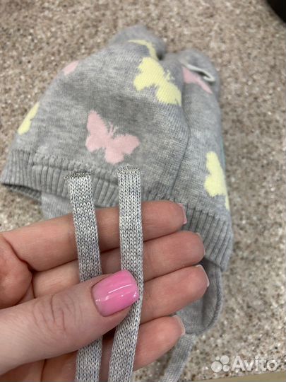 Шапочка новая на девочку 44-46