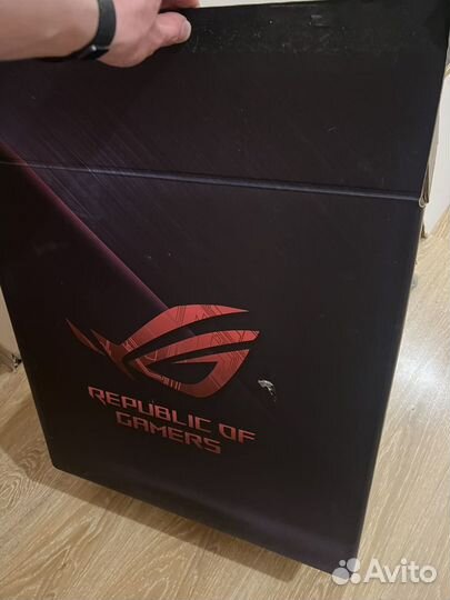 Корпус Asus ROG strix