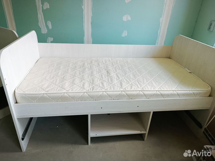 Детская кровать дельфин 1.6*2.0