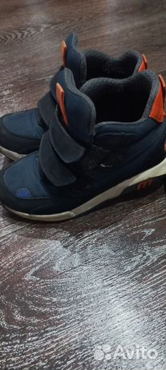 Детские сандали кеды осенние ботинки 29,30,31