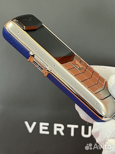 Vertu Constellation Vivre Ocean Blue