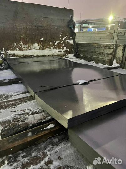 Лист горячекатаный с чечевичным рифл. 3х1250х2500