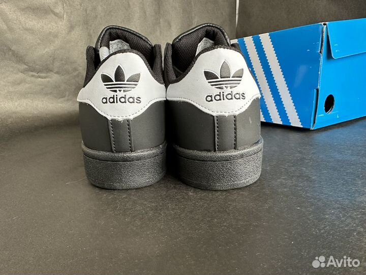 Кроссовки Adidas Superstar