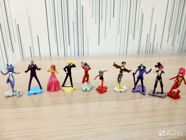 Киндер игрушки. Леди Баг