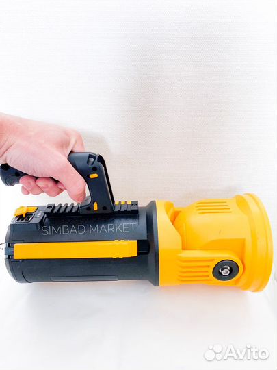 Мощный фонарь прожектор