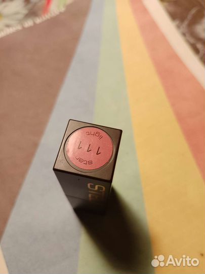 Помада блестящая