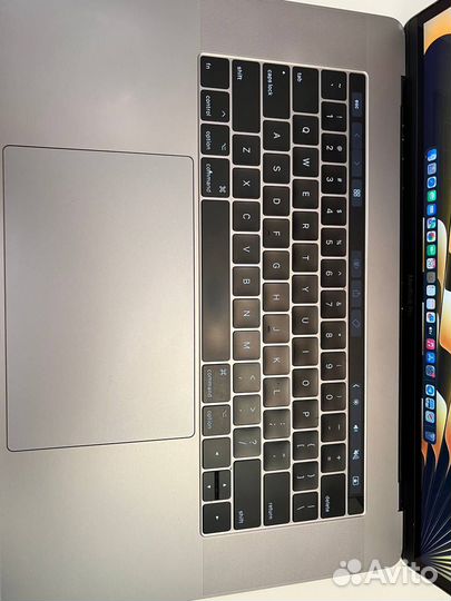 MacBook Pro 15 (2017), 256 гб, Core i7, 2.8 ггц